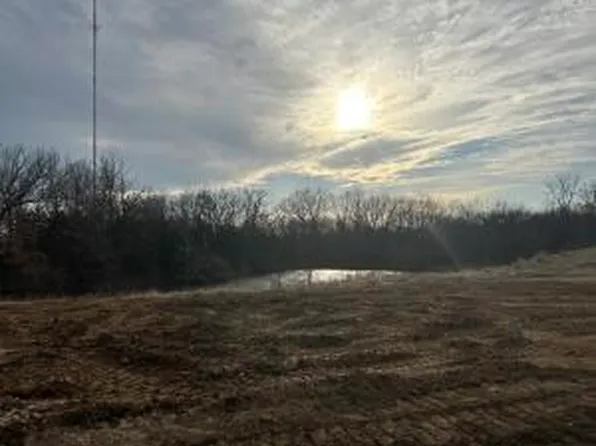 221 Boone Poin, Boonville, MO 65233