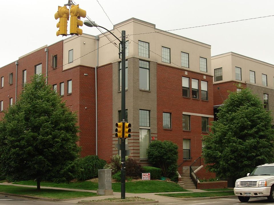1st image of 790 N Clarkson St APT 202