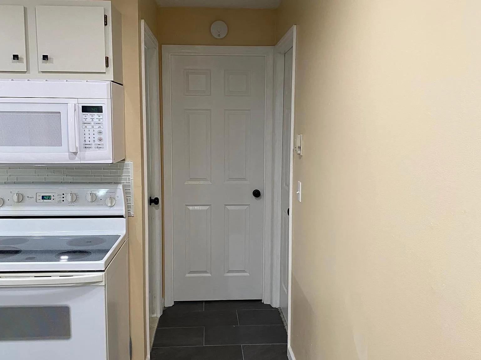 7236 Creekview Dr — Photo 4