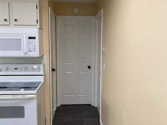 4th image of 7236 Creekview Dr APT 8