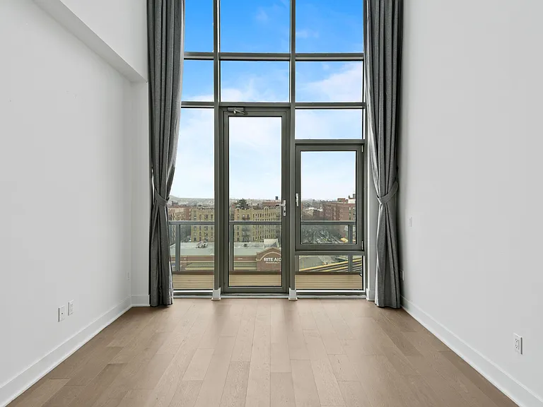 50-11 Queens Blvd #Penthouse 1 — Photo 5