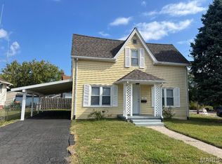 1050 Tremont St, Alton, IL 62002