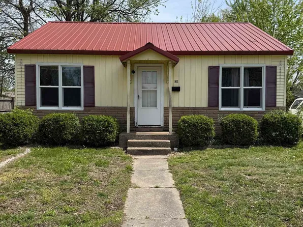 905 S Aikman St, Marion, IL 62959