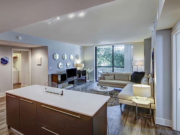 4th image of 32 SE 2nd Ave Unit 149