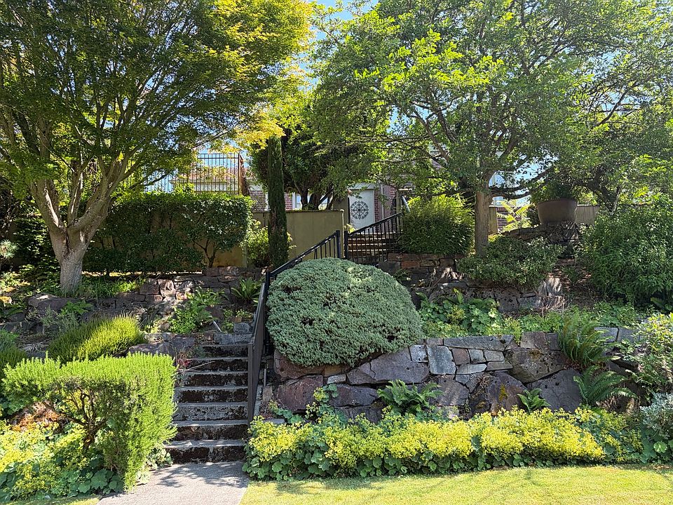 1st image of 2272 Viewmont Way W