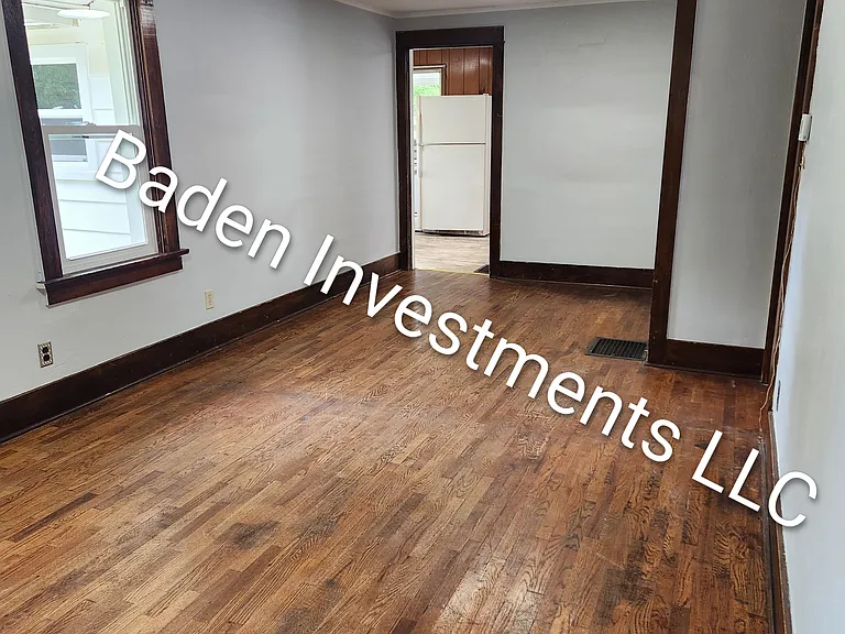 577 Upton Ave — Photo 5