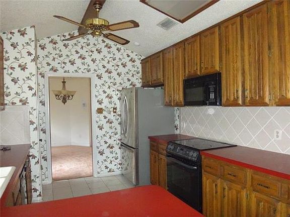 3rd image of 13014 Chandler Dr