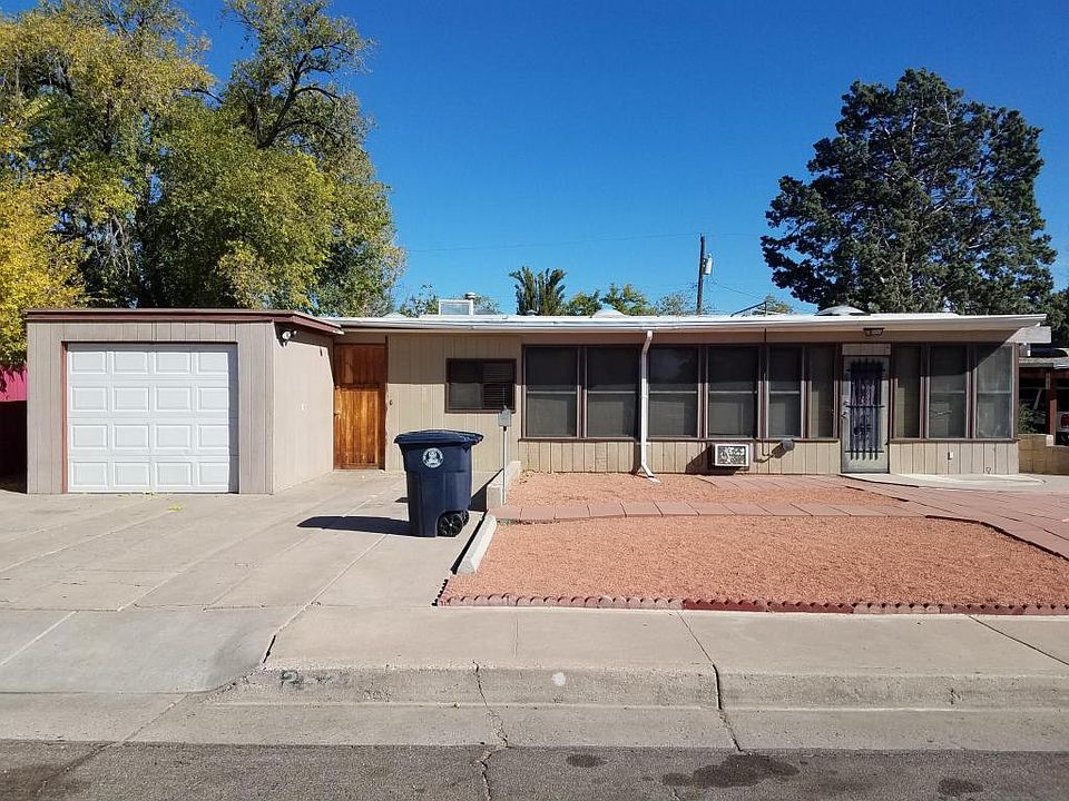 1st image of 2524 Valencia Dr NE