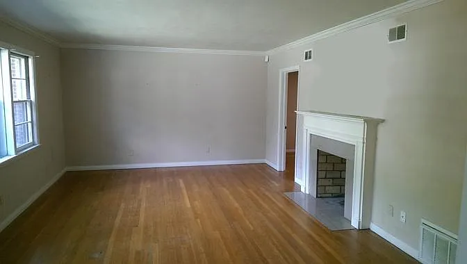 3 bed, 2.5 bath, 2100 sqft, $2,600 — Photo 4