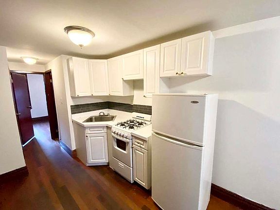 3rd image of 139 1st Ave #6FE