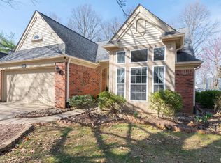 2206 S Bent Tree Dr, Bloomington, IN