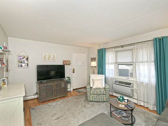 4th image of 490 Main Street #C-4