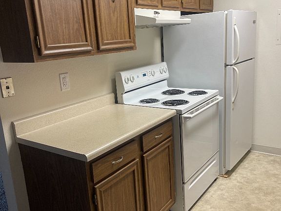 3rd image of 28 Amherst Ave APT 2-C