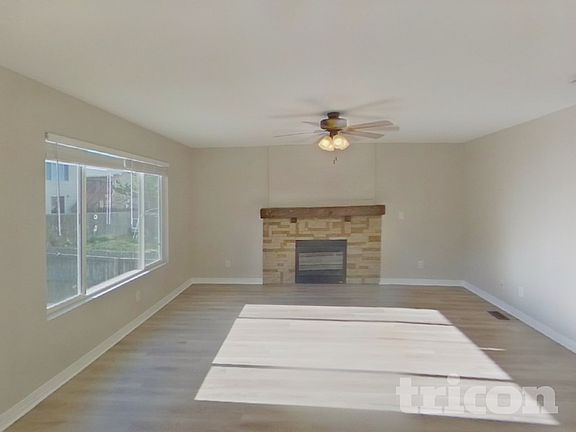 3rd image of 4147 Heathmoor Dr