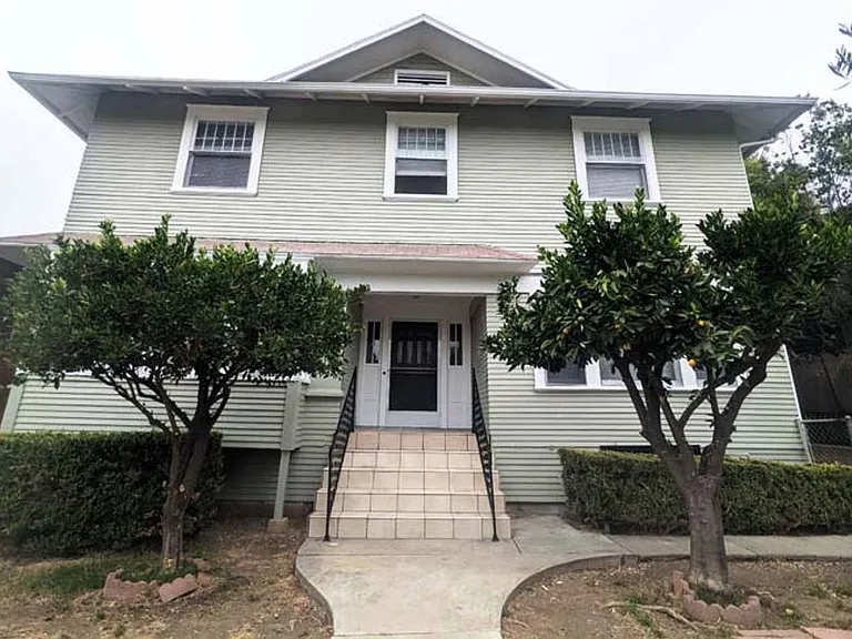 1421 Kellam Ave — Photo 3