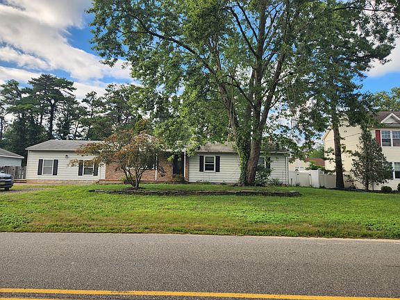 2nd image of 709 Broadway Blvd