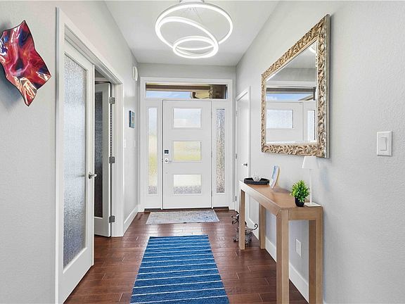 4th image of 2079 Totteridge Dr