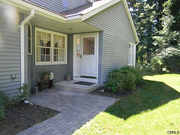 5th image of 567 Highwood Cir