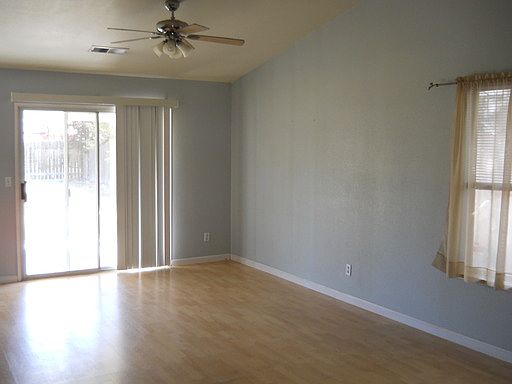 2nd image of 583 Clairemont Ct