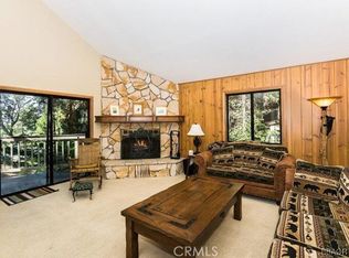 864 Oakmont Ln, Lake Arrowhead, CA 92352
