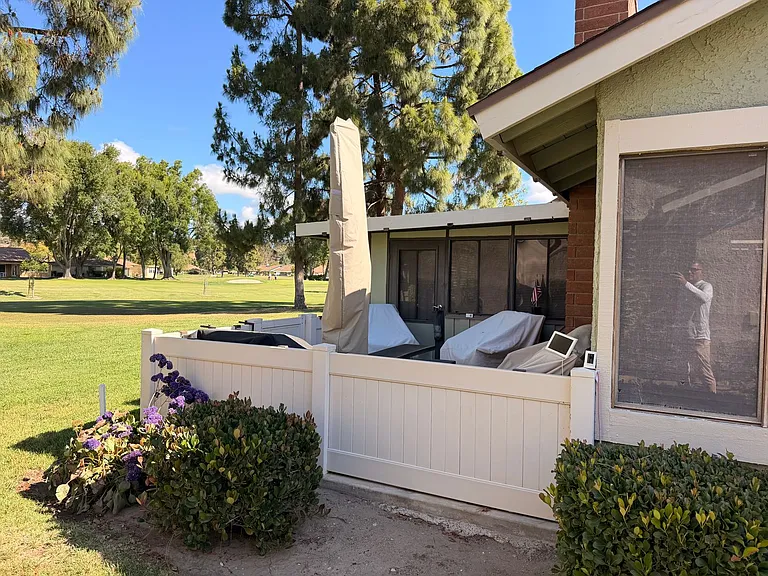 17105 Village 17 — Photo 3