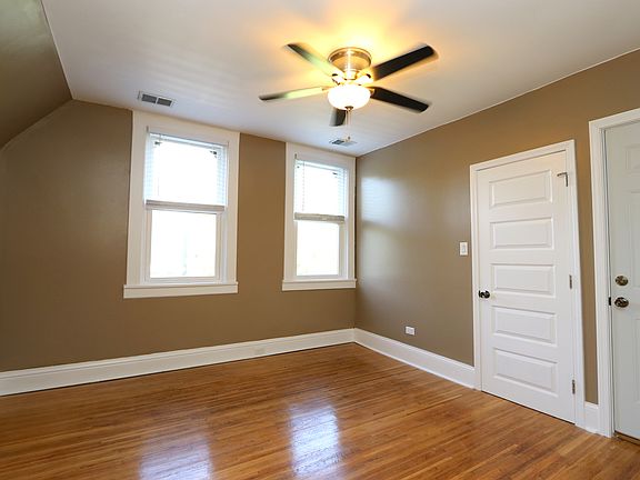 3rd image of 3651 W Wabansia Ave #2