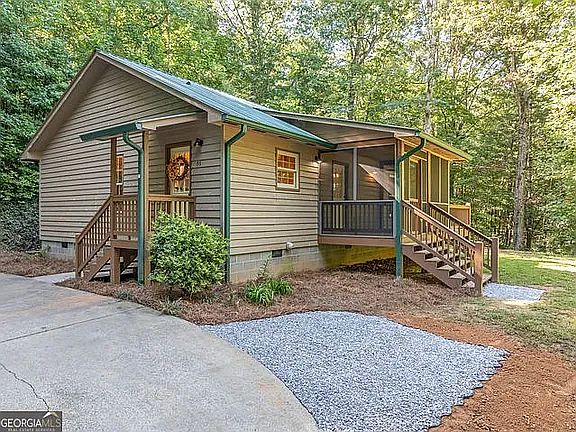 Side Entrance and Gravel Turn Around