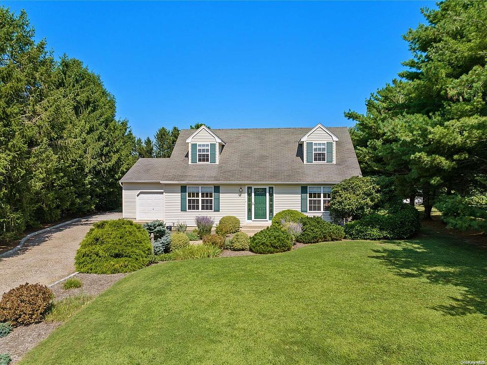 1st image of 135 Mockingbird Lane
