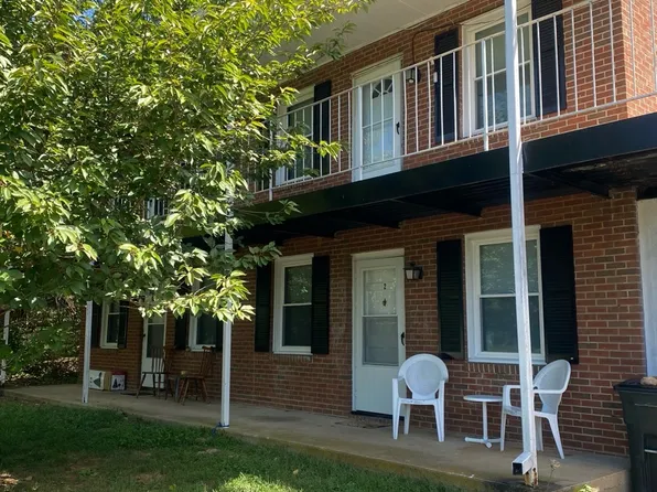 30 Culpepper Ave APT 3, Buchanan, VA 24066