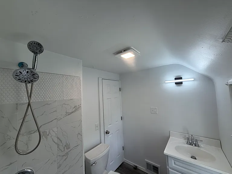 19208 Wickfield Ave — Photo 9