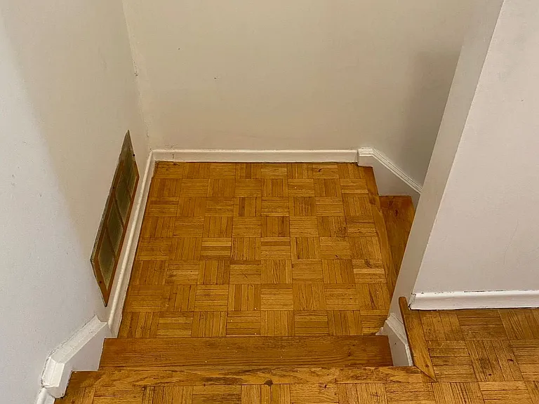155 Corinthian Blvd — Photo 8