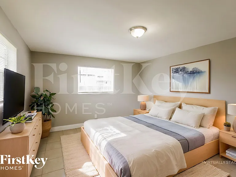 7171 SW 10th Ct — Photo 8