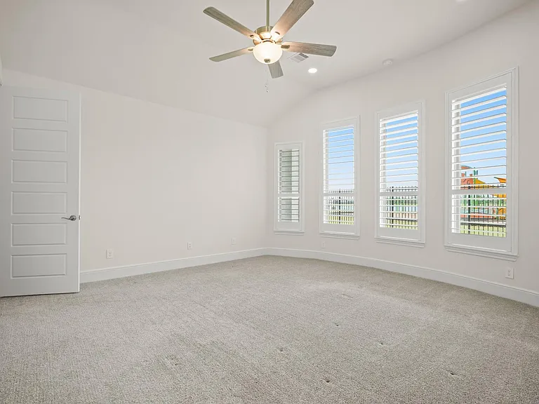 929 Wormwood Dr — Photo 17