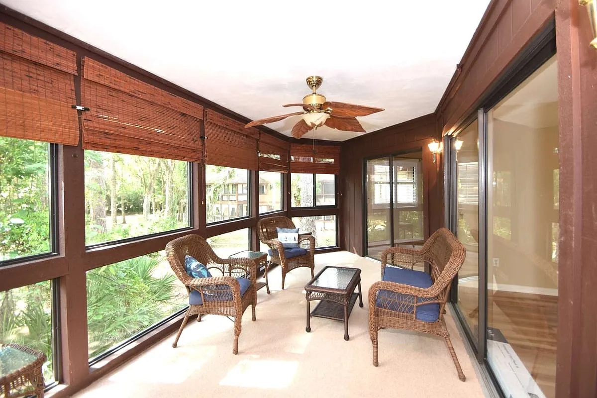 6 Broadmore Cir — Photo 2