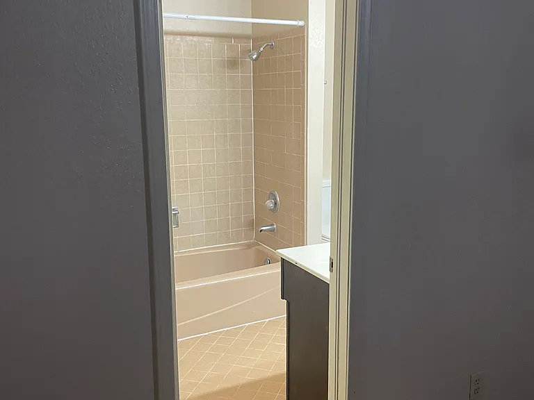 5757 Lawndale Dr #B — Photo 14