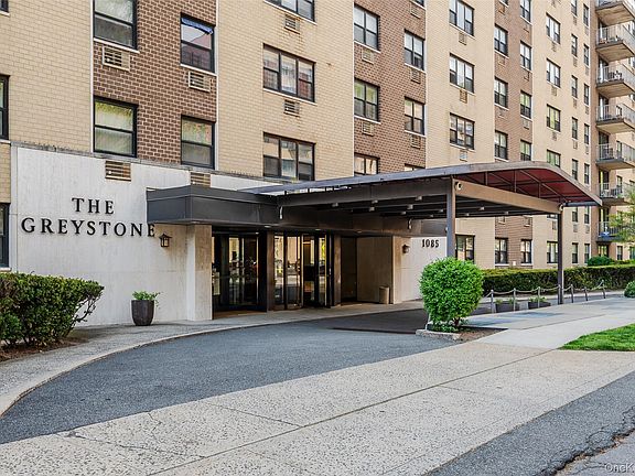 2nd image of 1085 Warburton Avenue #425