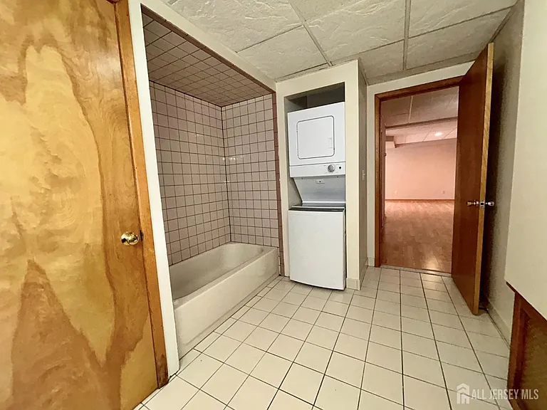 54 Loring Ave #1 — Photo 15