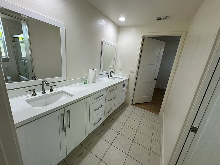 14412 Killion St #102 — Photo 11