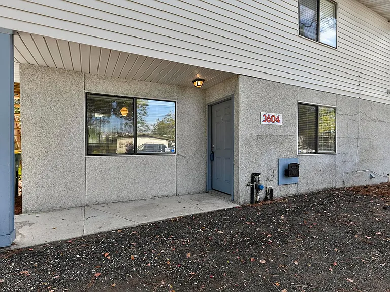 3604 Morton St #1 — Photo 2
