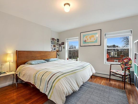 4th image of 141 Gates Ave APT 4