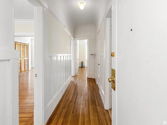 3rd image of 1630 Sacramento St