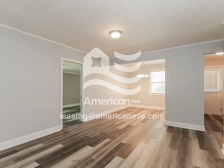 446118_002_wm_-_living_room_13588957.jpg