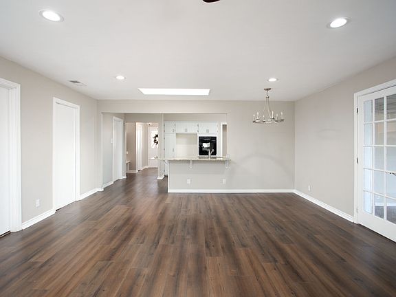 5th image of 1826 Lawson Ln