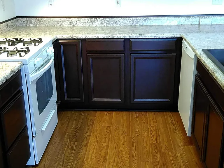 1305 Howard Ct — Photo 4