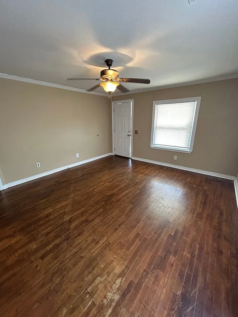 803 N Denver Ave — Photo 4