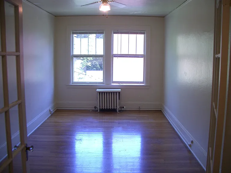 Lownsdale Apartments — Photo 17
