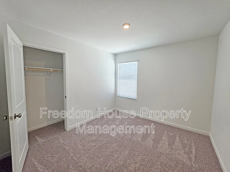 660 E Huyana Wind Dr — Photo 19