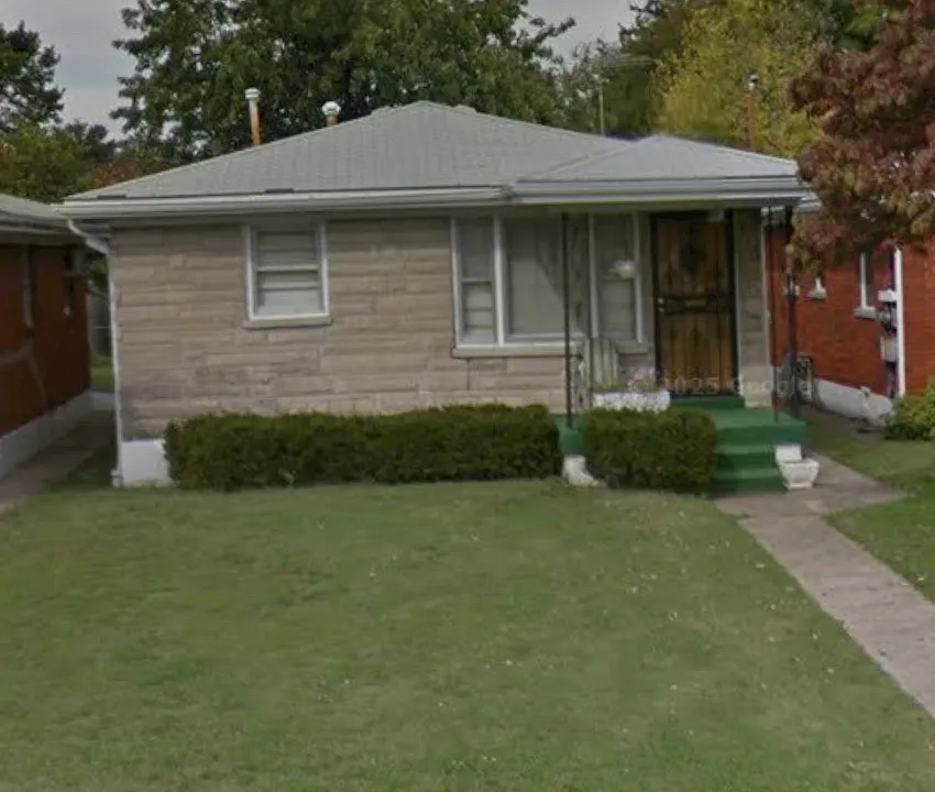 1007 Queen Ave