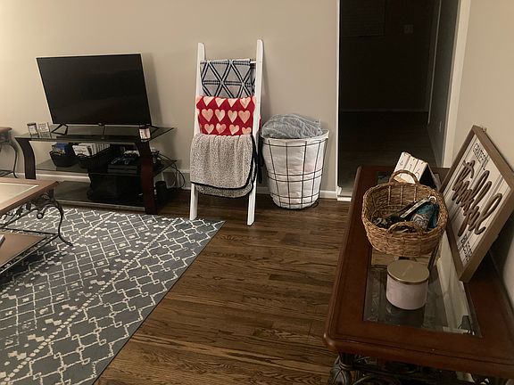 5th image of 1397 Blueorchard Dr