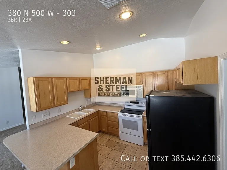 380 N 500 W #303 — Photo 7